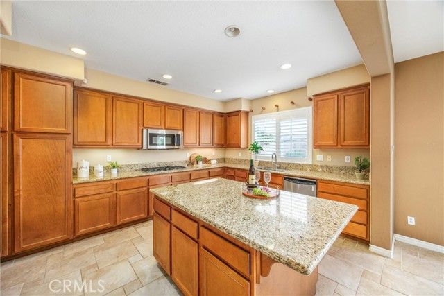 8574 Lourenco Lane, Eastvale, CA 92880