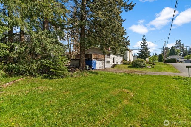 19525 86th Avenue W, Edmonds, WA 98026