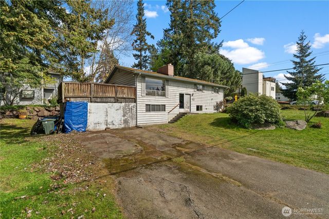 19525 86th Avenue W, Edmonds, WA 98026