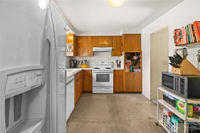 19525 86th Avenue W, Edmonds, WA 98026