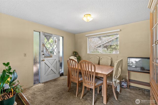 19525 86th Avenue W, Edmonds, WA 98026