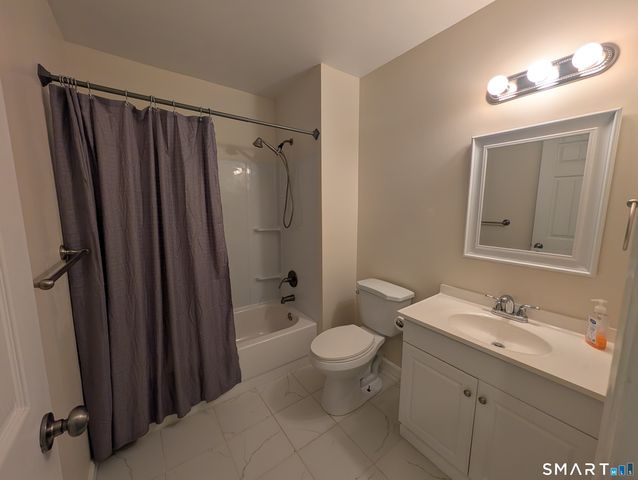 230 Shagbark Drive 230, Derby, CT 06418