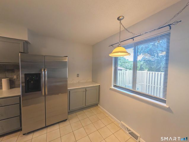 230 Shagbark Drive 230, Derby, CT 06418