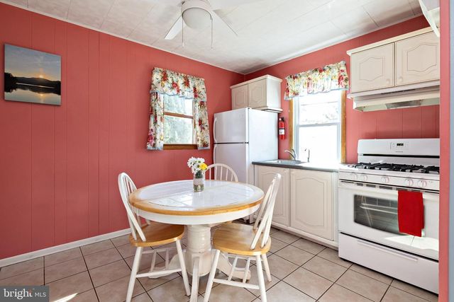 205 FOURTH AVE, Mt Ephraim, NJ 08059
