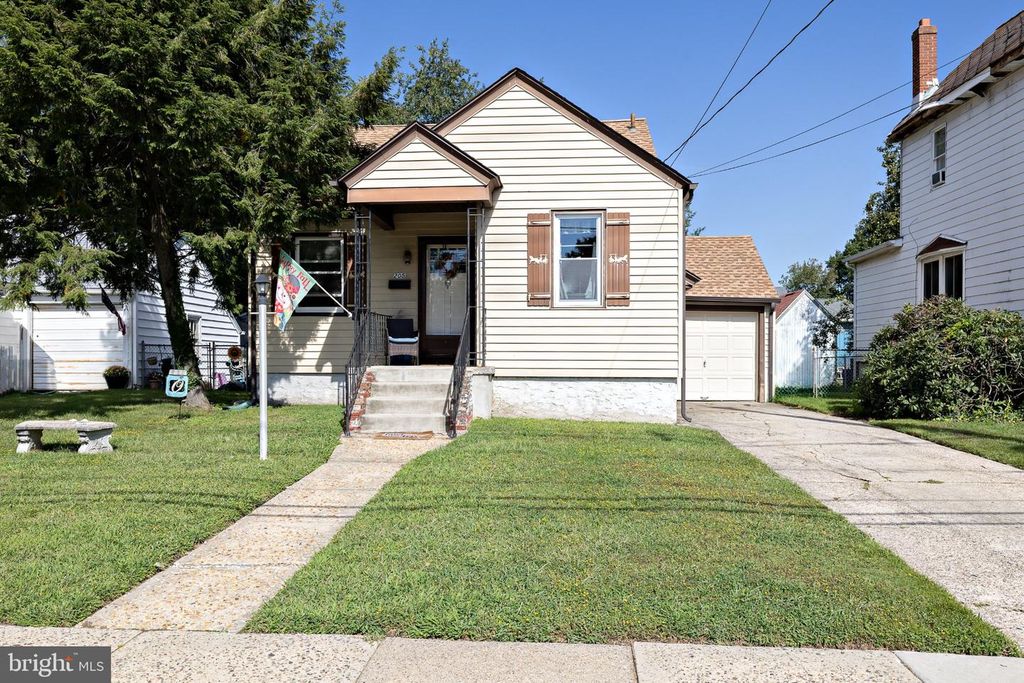 205 FOURTH AVE, Mt Ephraim, NJ 08059