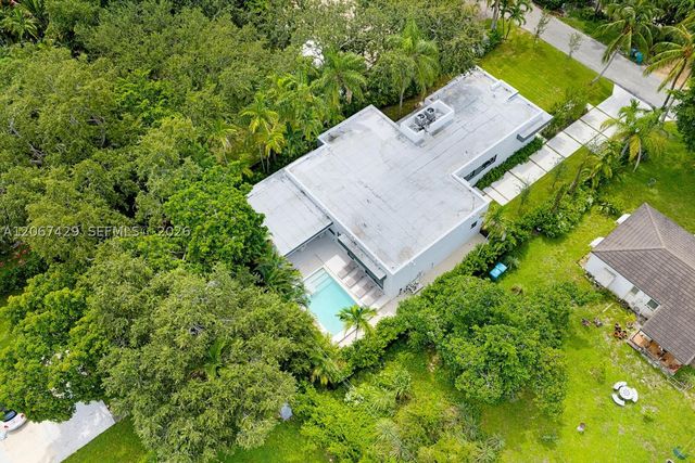 1015 NE 114th St, Biscayne Park, FL 33161