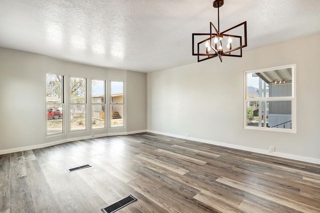 7112 Pan American NE 187, Albuquerque, NM 87109