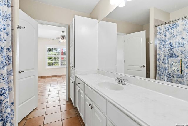 30559 SADDLERIDGE DR, Bulverde, TX 78163