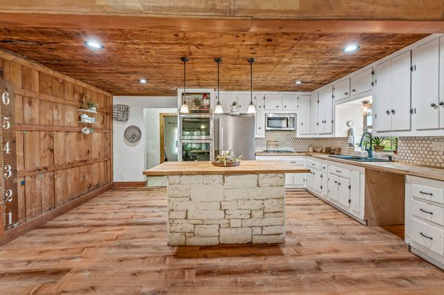 40248 FM 2481, Hico, TX 76457