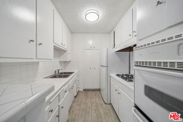 1520 N Hayworth Avenue 3, Los Angeles, CA 90046