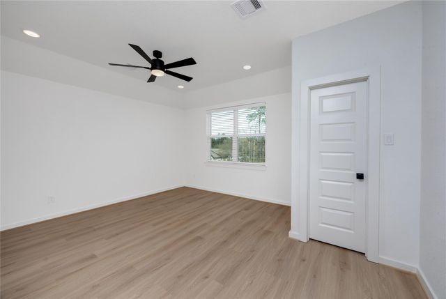 1993 Longmire Villas Court, Conroe, TX 77304