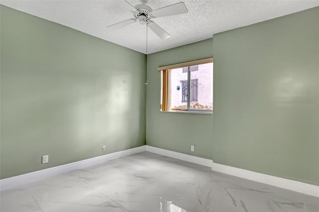 6850 10th Avenue 101, Lake Worth, FL 33467