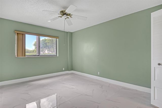 6850 10th Avenue 101, Lake Worth, FL 33467