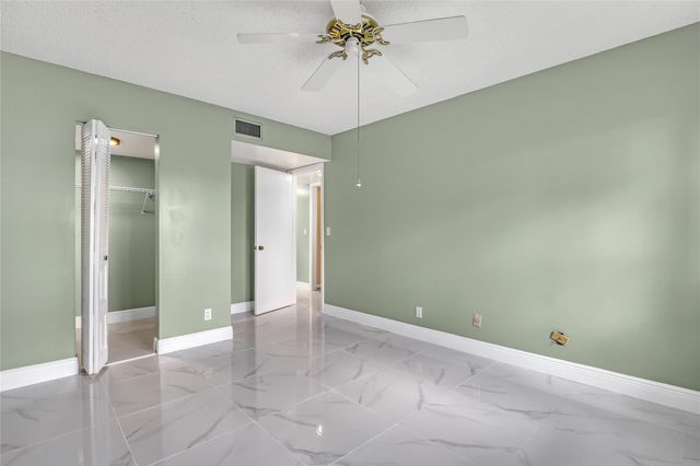 6850 10th Avenue 101, Lake Worth, FL 33467