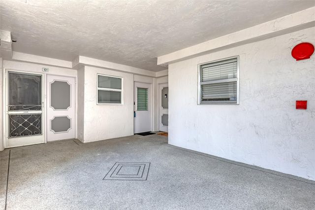 6850 10th Avenue 101, Lake Worth, FL 33467