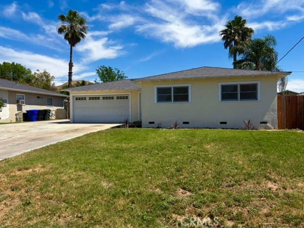 3892 Kenneth, Jurupa Valley, CA 92509