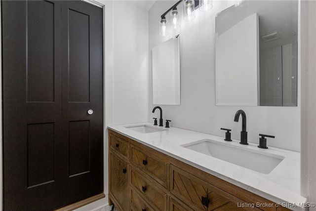 1202 Naghel Street, New Albany, IN 47150