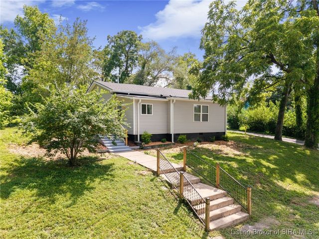 1202 Naghel Street, New Albany, IN 47150