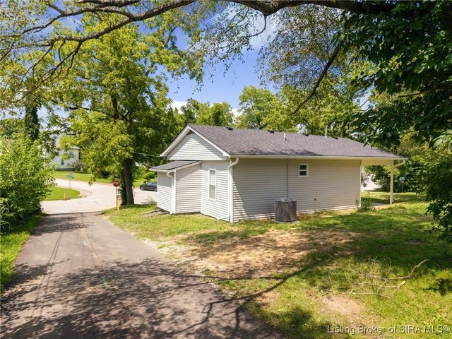 1202 Naghel Street, New Albany, IN 47150