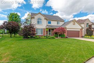36086 Saint Clair Drive, New Baltimore, MI 48047