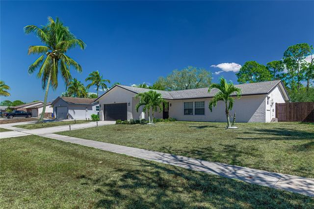 188 Martin Circle, Royal Palm Beach, FL 33411