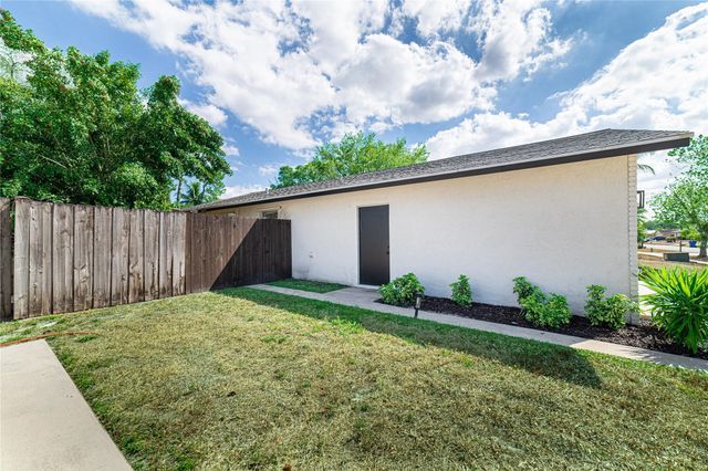 188 Martin Circle, Royal Palm Beach, FL 33411