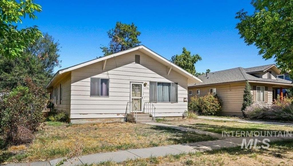 2612 W Woodlawn Ave, Boise, ID 83702
