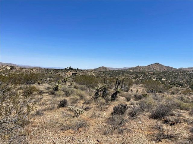 54589 Hoopa Trail, Yucca Valley, CA 92284