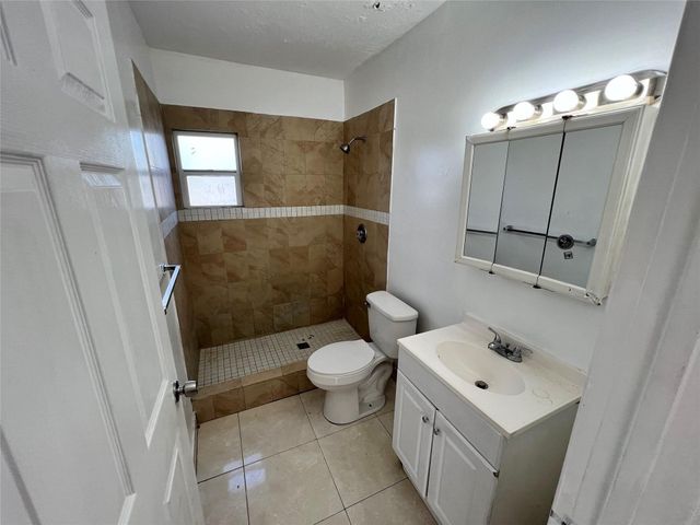 701 N J Street C, Lake Worth Beach, FL 33460