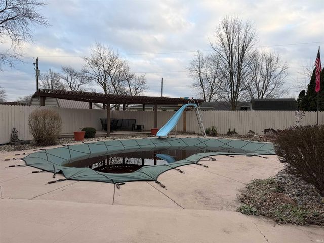 1118 W Water Street, Berne, IN 46711