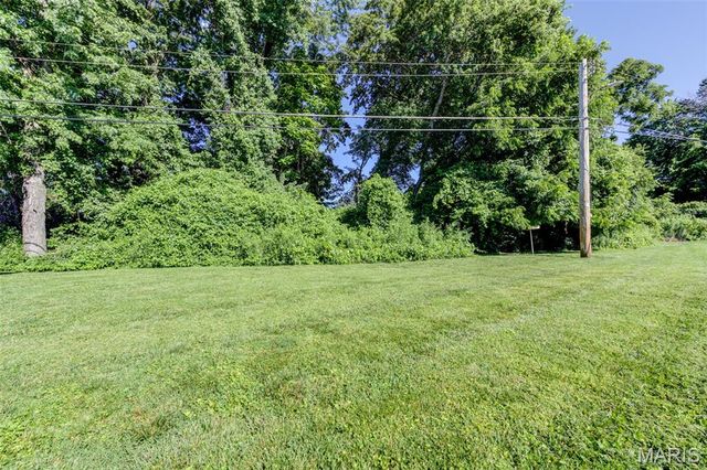 7727 Hazelcrest Drive A, Hazelwood, MO 63042