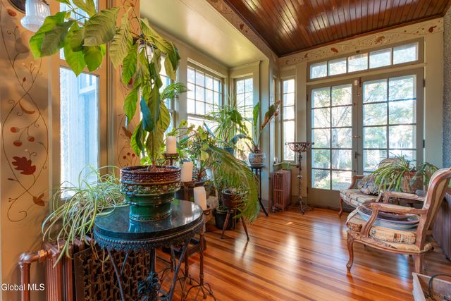 6 Manning Boulevard, Albany, NY 12203