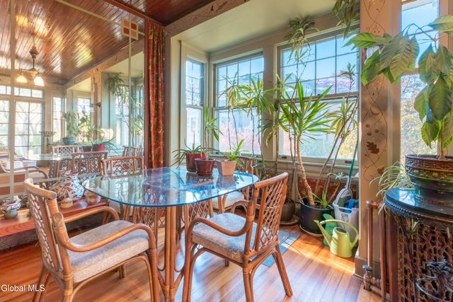 6 Manning Boulevard, Albany, NY 12203