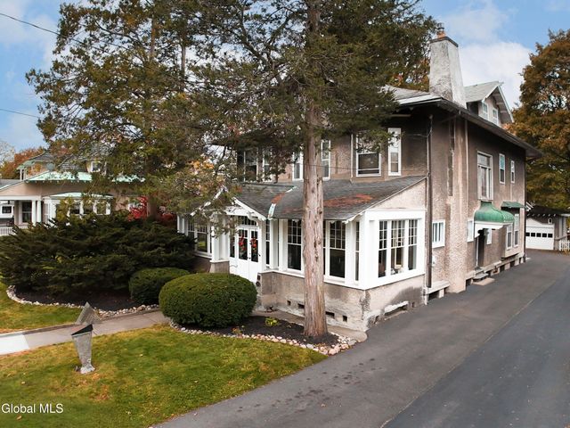 6 Manning Boulevard, Albany, NY 12203