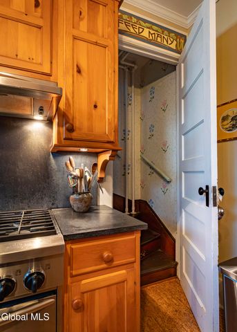 6 Manning Boulevard, Albany, NY 12203