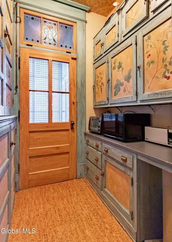 6 Manning Boulevard, Albany, NY 12203