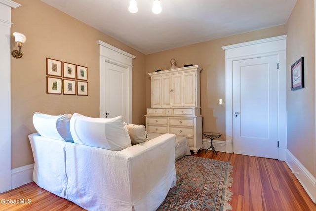 6 Manning Boulevard, Albany, NY 12203