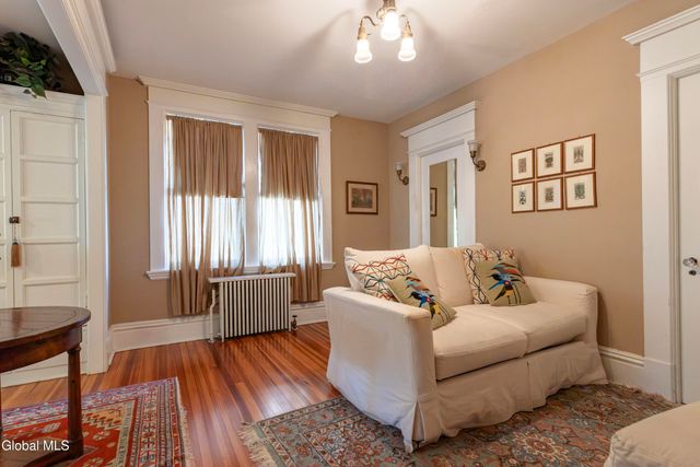 6 Manning Boulevard, Albany, NY 12203