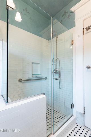 6 Manning Boulevard, Albany, NY 12203