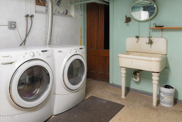 6 Manning Boulevard, Albany, NY 12203