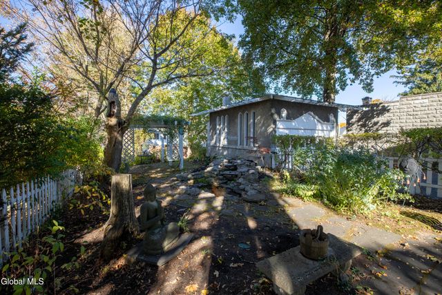 6 Manning Boulevard, Albany, NY 12203