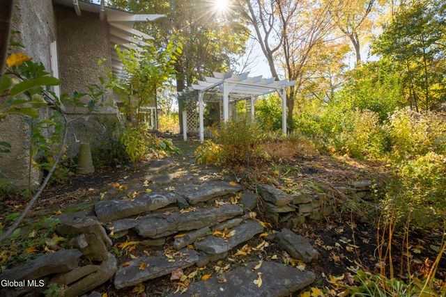 6 Manning Boulevard, Albany, NY 12203