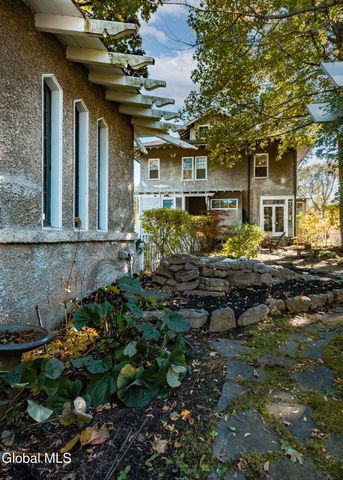 6 Manning Boulevard, Albany, NY 12203