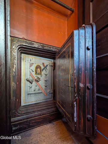 6 Manning Boulevard, Albany, NY 12203