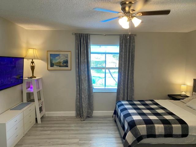 300 La Mancha Avenue, Royal Palm Beach, FL 33411