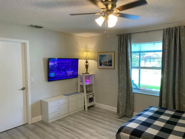 300 La Mancha Avenue, Royal Palm Beach, FL 33411