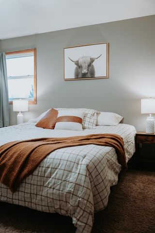 2012 ROBERTS AVENUE, Oshkosh, WI 54904