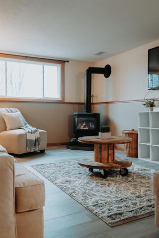 2012 ROBERTS AVENUE, Oshkosh, WI 54904