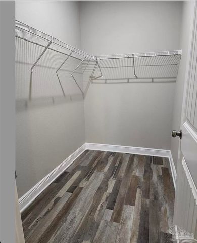 618 Rentz Ave, Pensacola, FL 32507