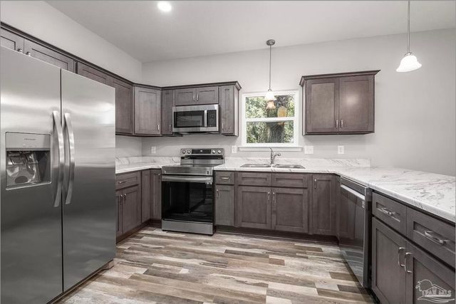 618 Rentz Ave, Pensacola, FL 32507